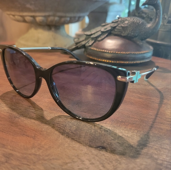 Tiffany & Company Sunglasses TF4178. #348 - Picture 7 of 16